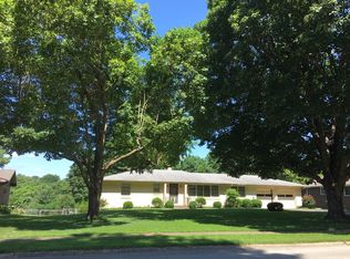 2269 S Cedarbrook Ave, Springfield, MO 65804