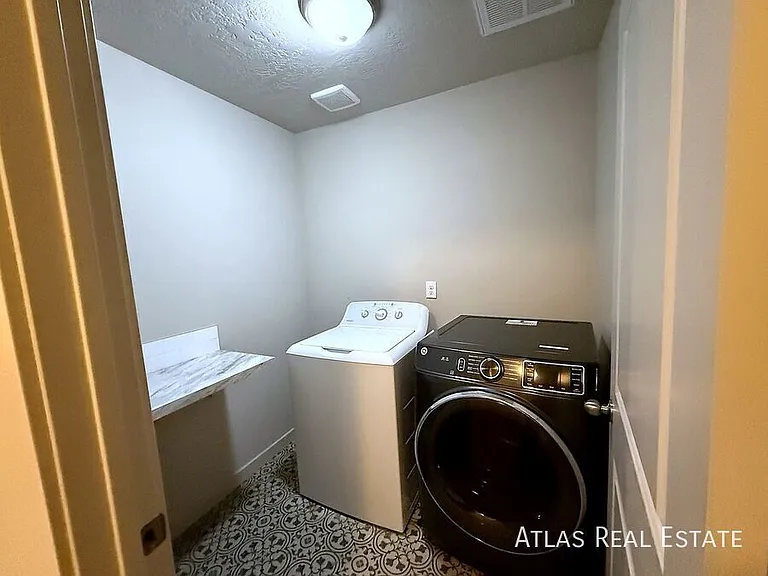 3007 N Cherry Grove Way — Photo 17