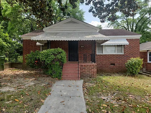 3128 Carver St Photo 1