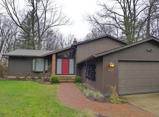 4665 W Farnhurst Rd, South Euclid, OH 44121