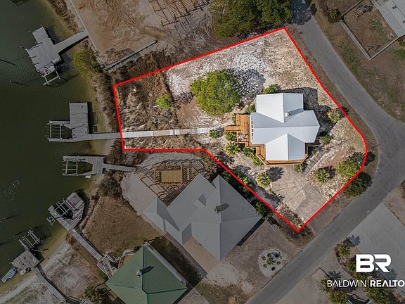 3rd image of 535 Barcelona Dr
