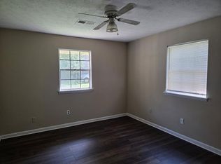 897 Six Oaks Cir, Norcross, GA 30093