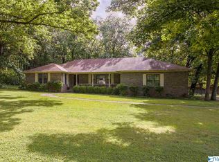 222 Dee Ann Rd, Trinity, AL 35673