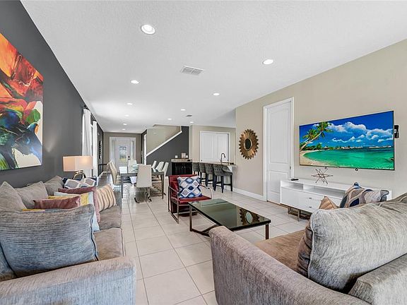 3rd image of 7708 GRABEN STREET