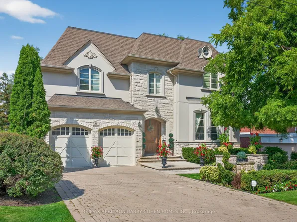 80 Owen Blvd, Toronto, ON M2P 1G3