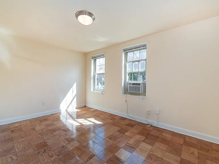 1401 Sheridan — Photo 10