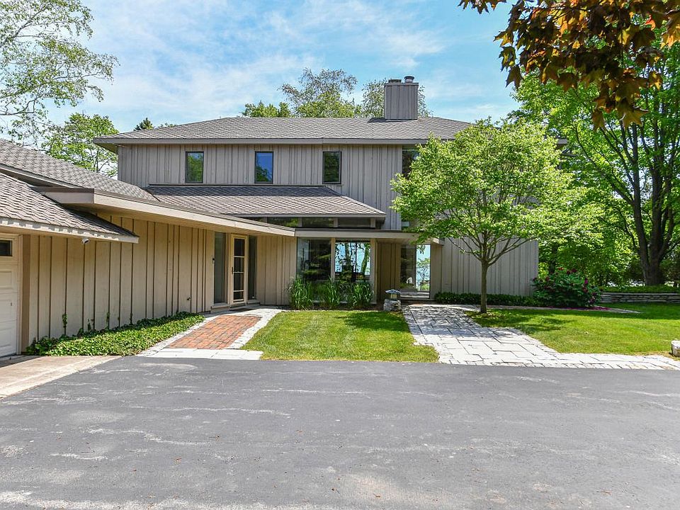 10804 N Lake View Rd, Mequon, WI 53092 MLS 1836833 Zillow
