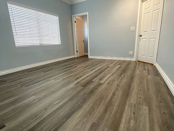 2nd image of 3620 Seneca Ave