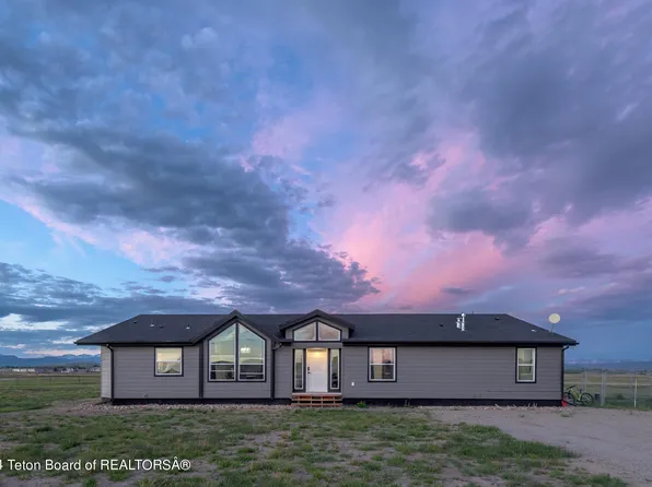 4 Eagle Ln, Pinedale, WY 82941