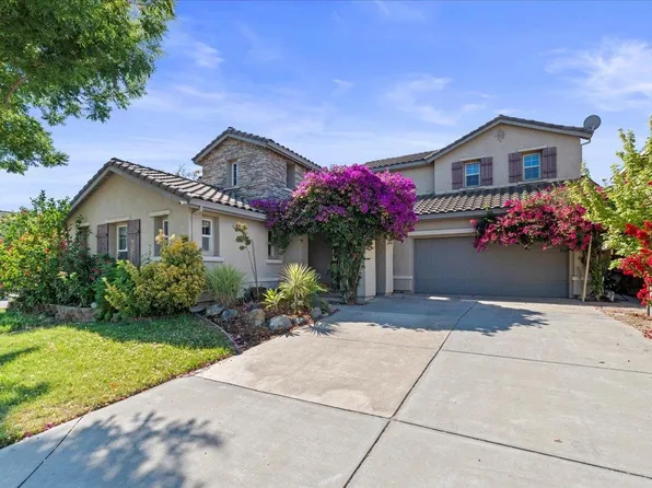 1400 Cliff Swallow Dr, Patterson, CA 95363