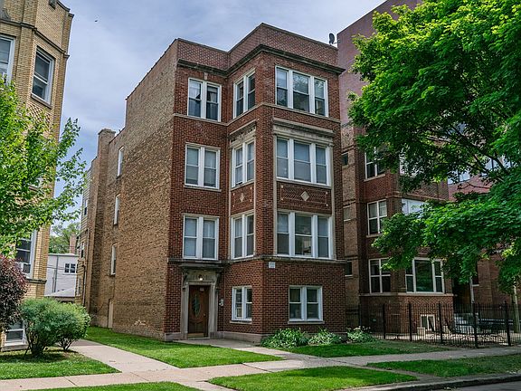 2nd image of 4419 N Rockwell St #2B