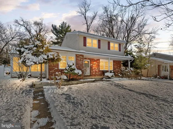 302 Cornell Ave, Stratford, NJ 08084