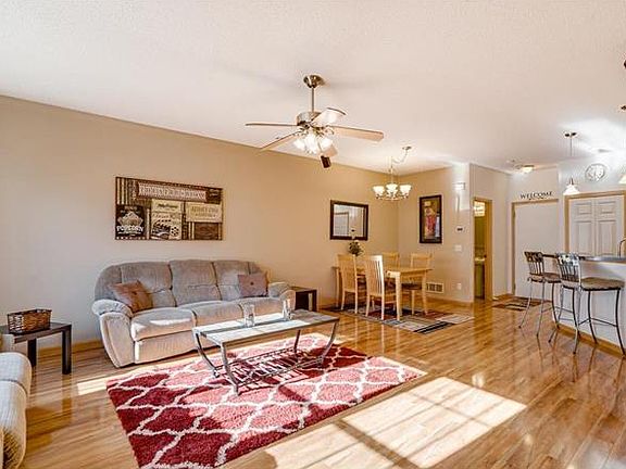 3rd image of 10997 Oak Grove Cir Unit B