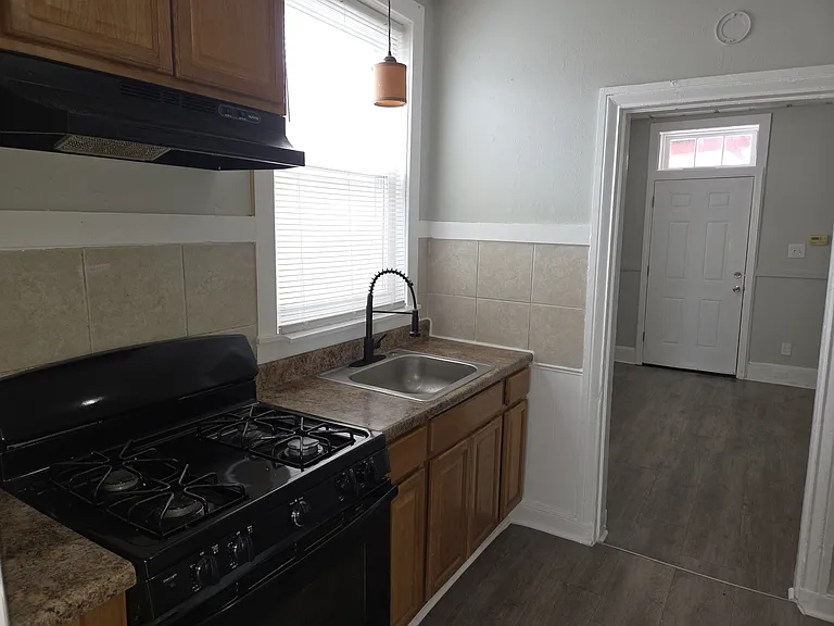 33 Mill St #1 — Photo 4