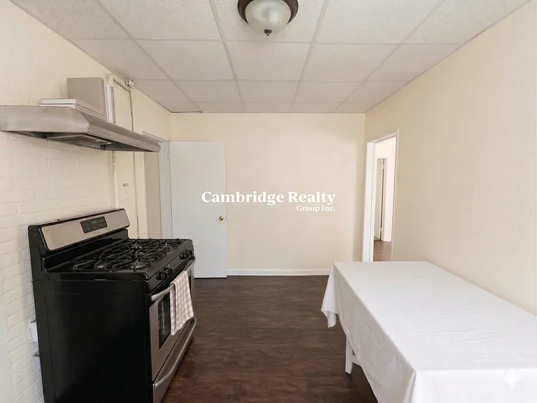 58 Medford St #2T — Photo 2