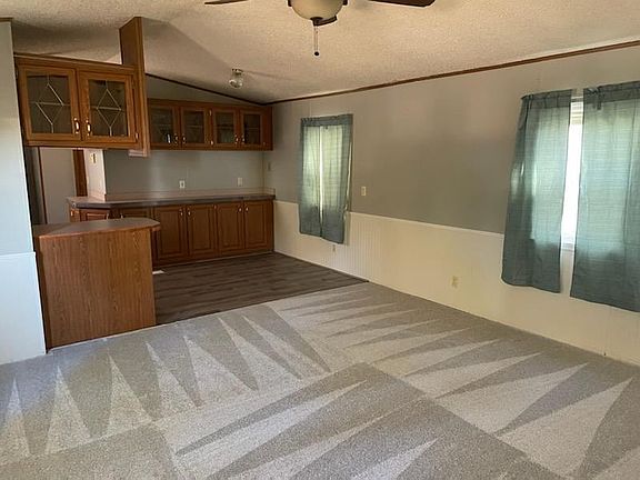 Living Room/Kitchen