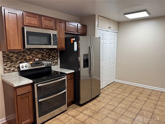 4th image of 4718 Vanguard Ave
