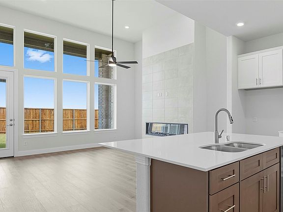 3rd image of 1112 Pitchfork Rd