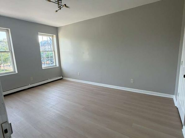 634 Martin Luther King Blvd #23
