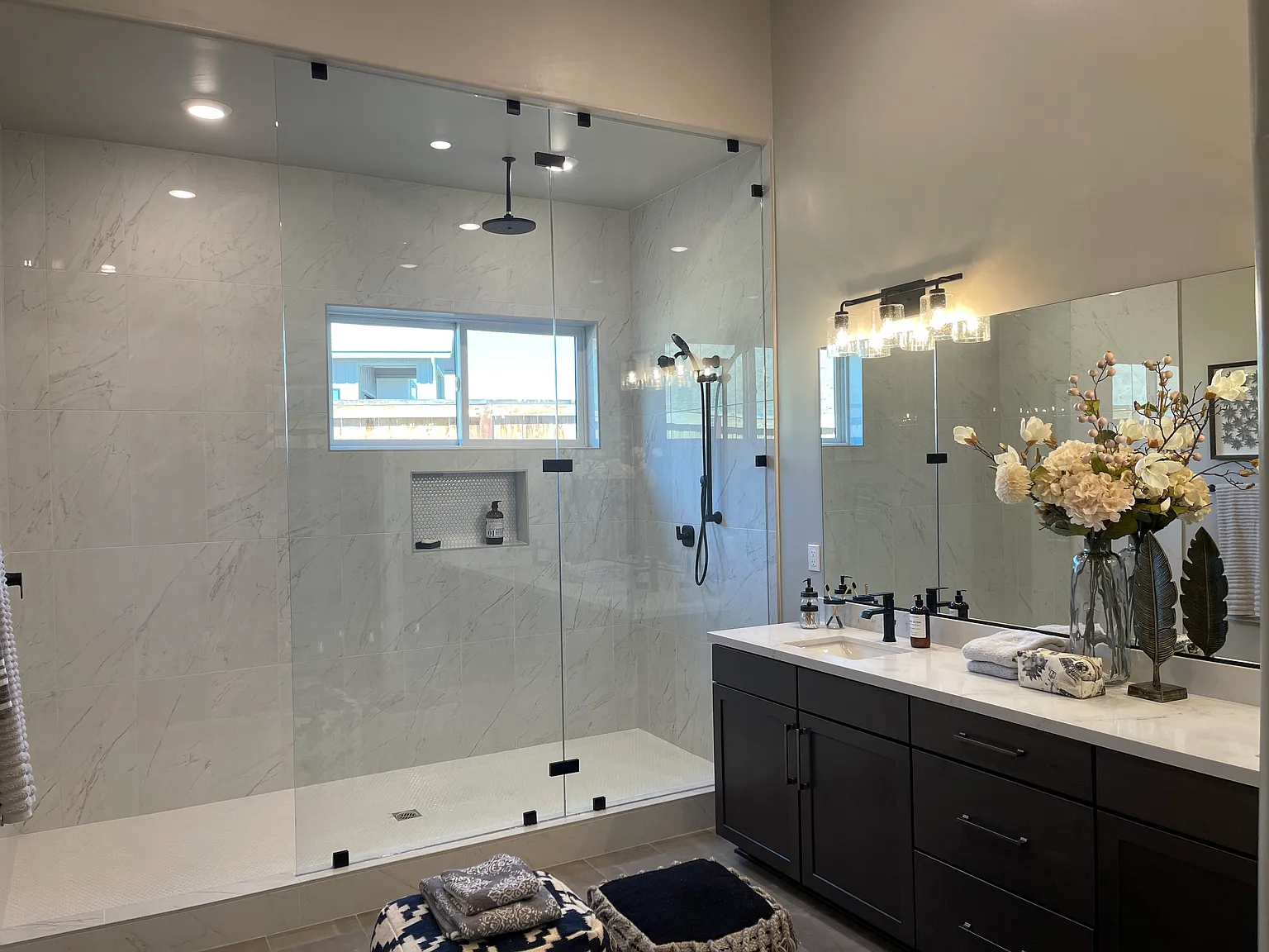 3 bed, 3185 sqft, $5,300 — Photo 4