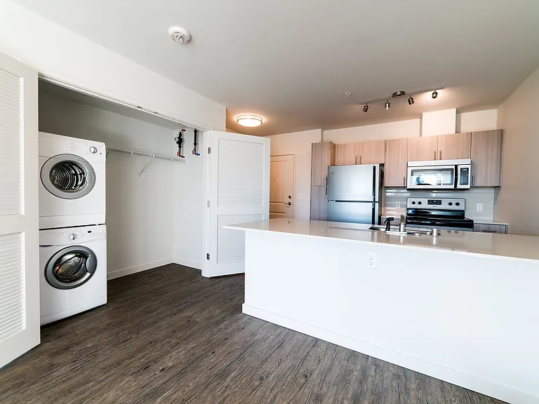 123-4th Apts — Photo 69