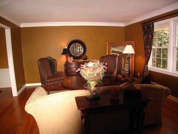 3rd image of 508 Cherokee Dr