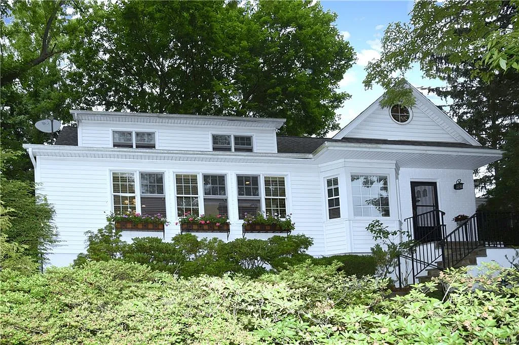 10 Exeter Pl photo 1