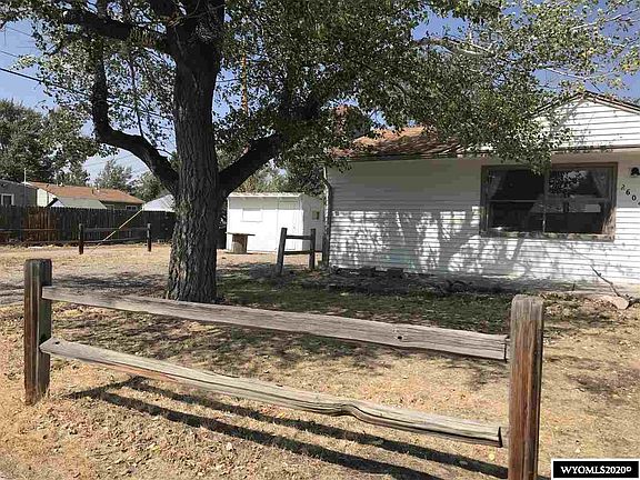 2nd image of 2604 De Smet Dr