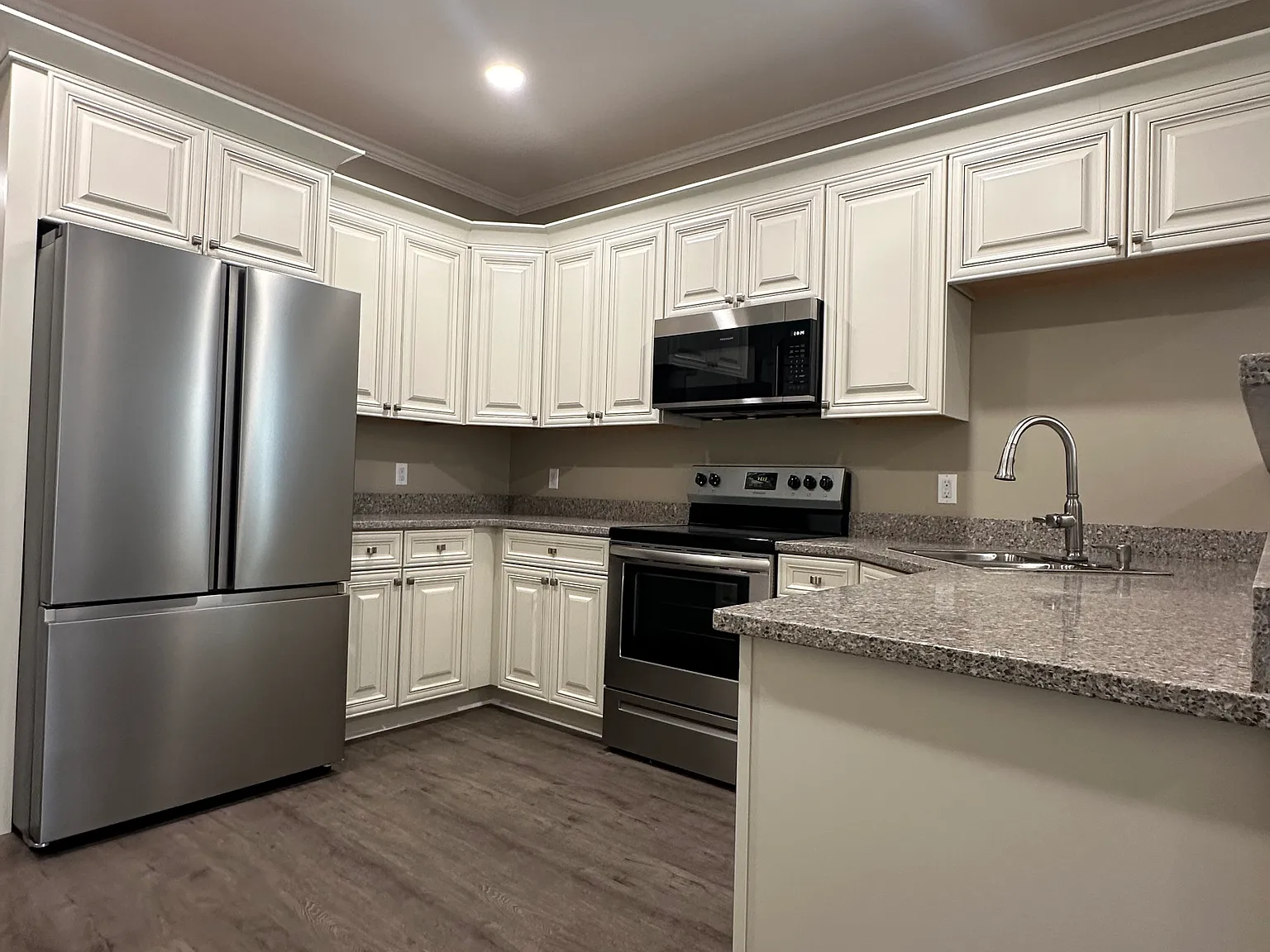 119 Banks Rd — Photo 3