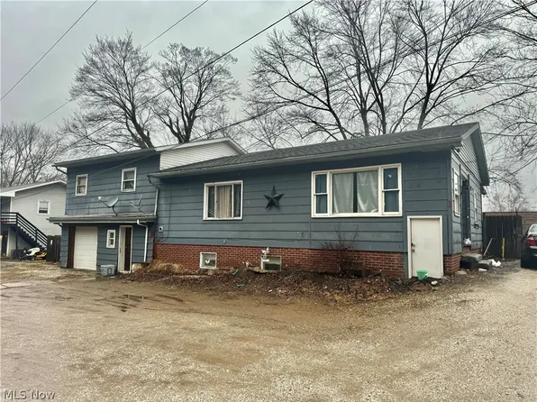 405 Gween Dr, Malvern, OH 44644