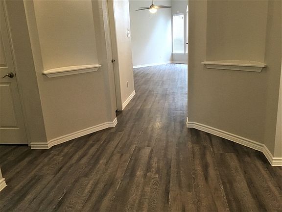 5th image of 10431 Sanibel Falls Ct