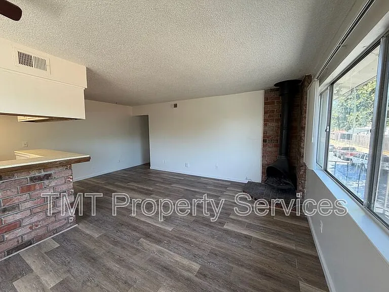 5519 Keoncrest Cir #4 — Photo 11