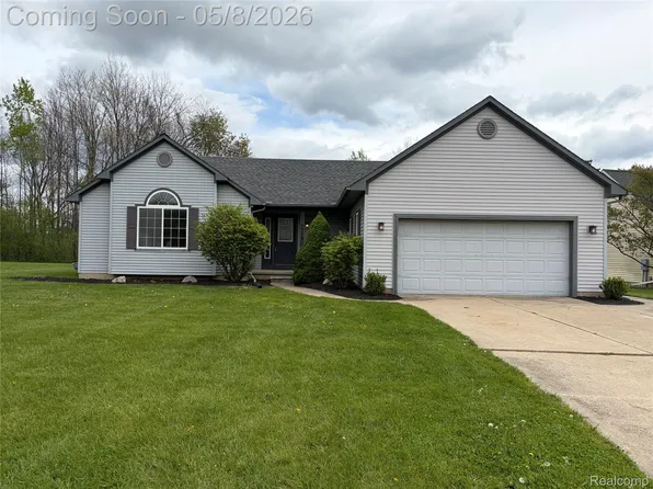 11687 Shell Bark Ln, Grand Blanc, MI 48439