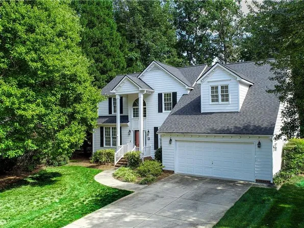 3 Veranda Ct, Greensboro, NC 27455