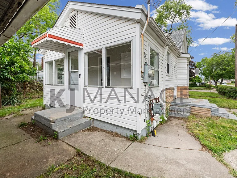 405 W Garfield Ave — Photo 20