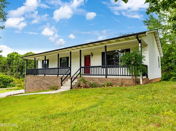 2710 Timberline Dr, Maryville, TN 37801