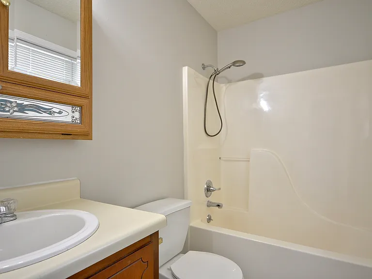 317 Pioneer Dr — Photo 19