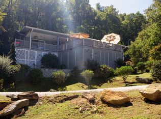 4 Lucky Ln, Rabun Gap, GA 30568