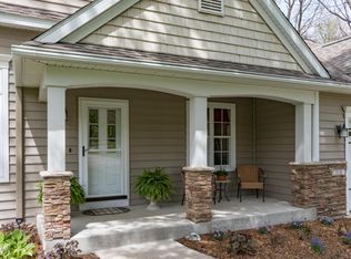 3220 Wickshire Ln, Kalamazoo, MI 49009