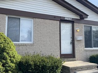 22508 Schroeder Ave, Eastpointe, MI 48021