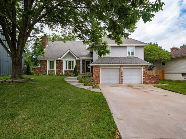1016 SE 5th Ter, Lees Summit, MO 64063