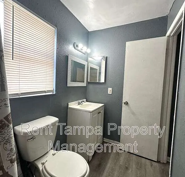 8304 N Mulberry St — Photo 3