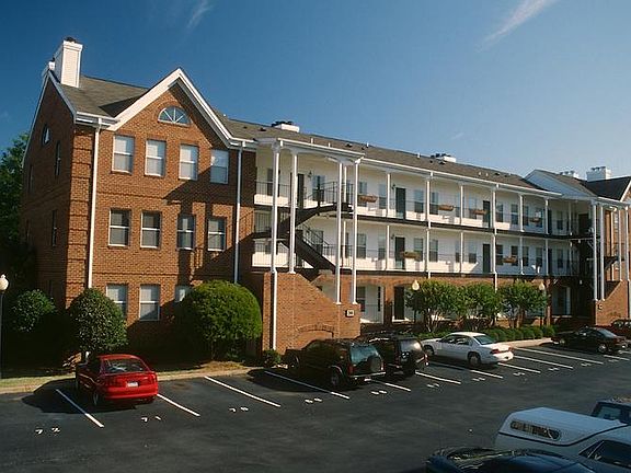 View of Exterior (2 x reserved parking spots)