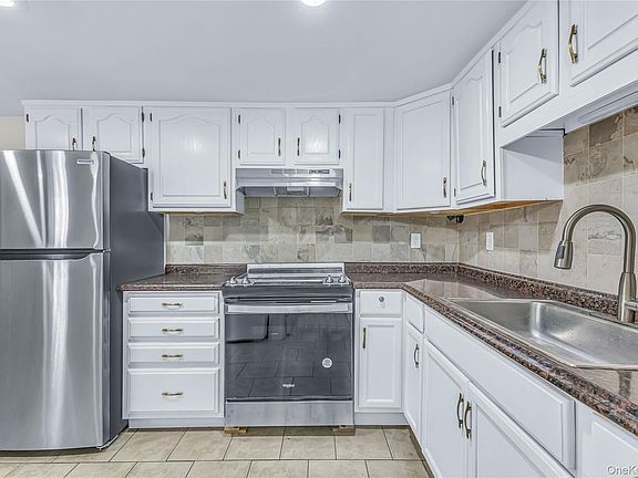 5th image of 44 Somerset Road