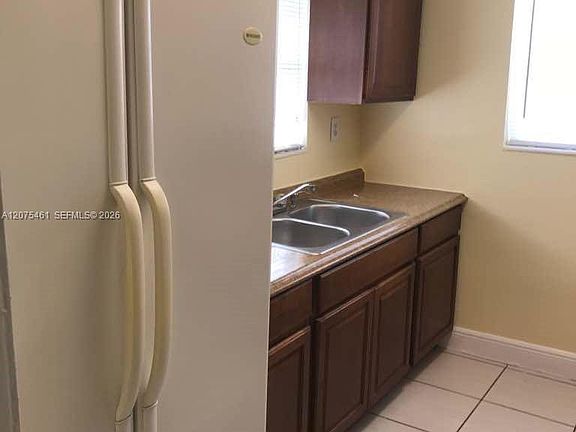 2nd image of 807 SW 5th Ct