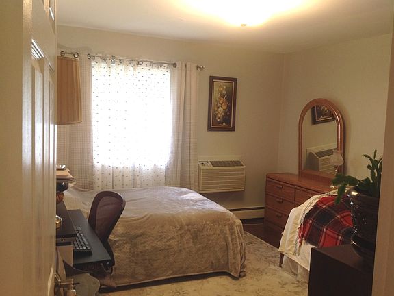 5th image of 1430 S Evergreen Ave #2AS