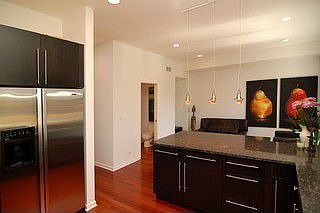 4th image of 1742 W Diversey Pkwy APT 5