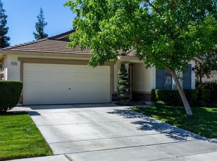 2356 Heartland Dr, Riverbank, CA 95367