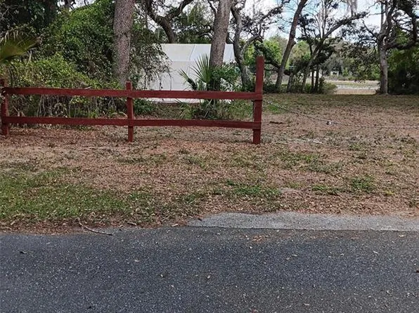 17195 SE 70th St #36, Ocklawaha, FL 32179