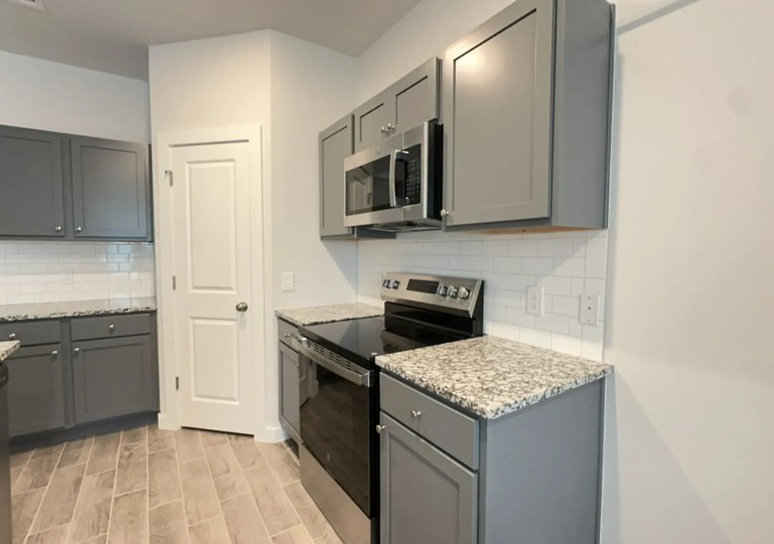 Beautiful 3 Bedroom, 2 Bathroom on a 1.91 Acre Lot in Ridge Creek Addition! — Photo 4